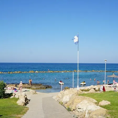 Sea & Mountain Panoramic 5 * Paphos